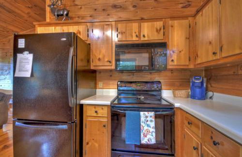 Bearfoot Ridge Wood-burning fireplace cozy hot tub serene views - Foto 38