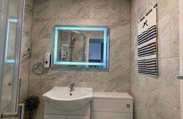 Westminster Inn - Photo 13