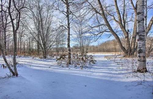 Lakes of the North Home on Snowmobile and ATV Trail! - Foto 2