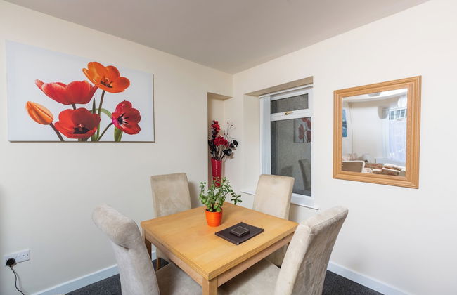 Sandfields House - Photo 8