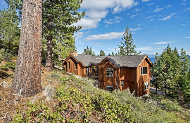 Luxury Mountain Chalet Deck w/ BBQ & Lake Views - Photo 41