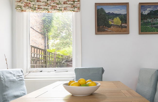 JOIVY Charming 3 bed house with a rooftop terrace - Photo 12