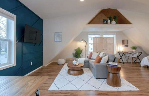 U-District Loft near GU w Self Check-in and Wifi - Foto 1