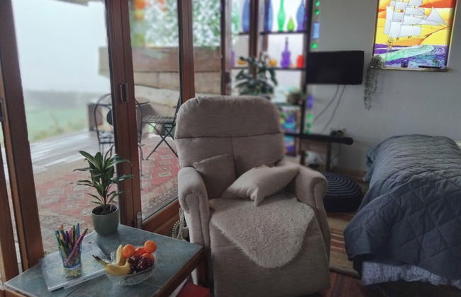 Unique 2-bed Cabin in Llanelli - Foto 5