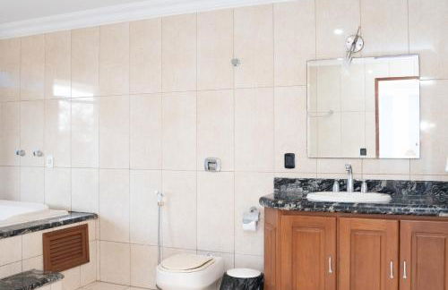 Casa de 850m2 e piscina na Praia de Santa Helena. - Foto 14