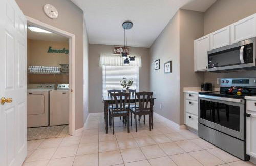 Cozy 4 Bedrooms Next to DisneyPrivate Pool - Foto 42