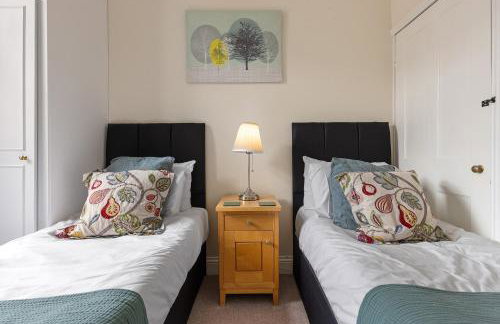 The Victoria - Quaint Victorian Home With Free Parking - Foto 9