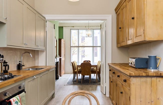 The Earl's Court Hideout - Lovely 4bdr House With Garden - Foto 24