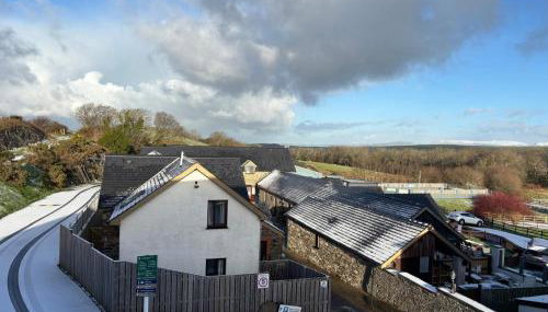 Apartment 14 - Photo 2