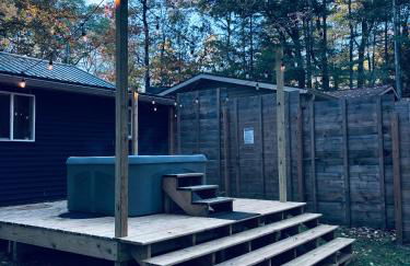 Lake Huron Lady of the Lake Cabin w HotTub, Sauna - Foto 47