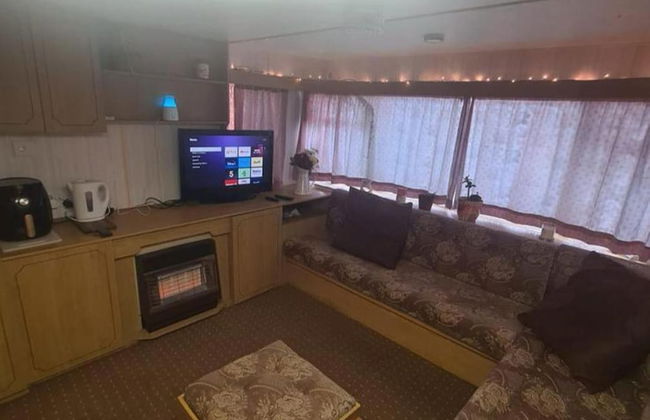 Cozy Cardiff Cabin Retreat Sleeps 6 by Aimee - Foto 10