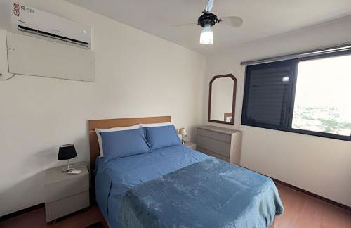 Apto espaçoso para até 8 hóspedes no Centro - Foto 13