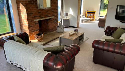 Meadowside - Photo 2