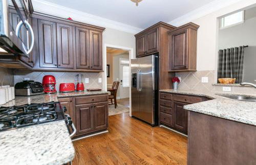 World Cup Stay Near Six Flags & Downtown - Foto 17