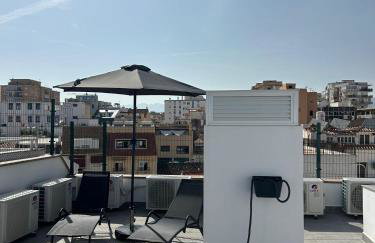 A top-floor modern apartment Located 100 meters from the beach - Foto 20