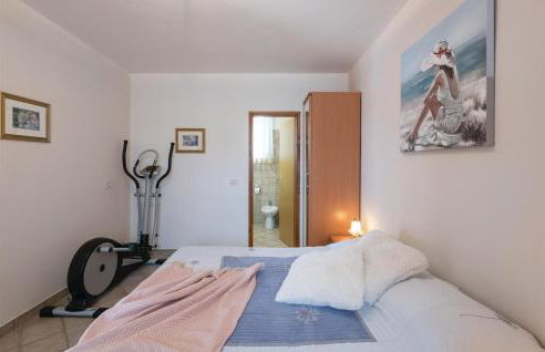 Beautiful Apartment In Hrboki With Wifi - Photo 33