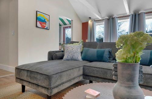 Mountain Getaway Sauna Outdoor Games Hot Tub - Photo 10