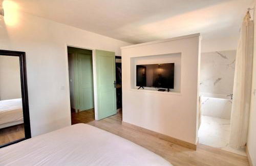 La maison du Barroux avec vue, calme et piscine - Foto 13