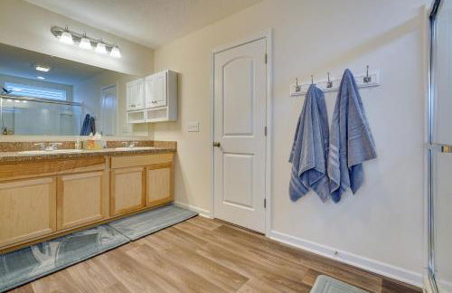 Private Backyard! Spacious Home 25 Mi to Columbus - Foto 20