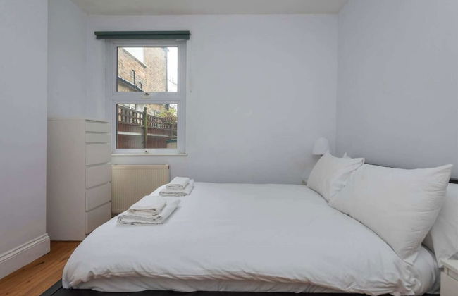 Ground Floor Apartment - Private Garden - Foto 5