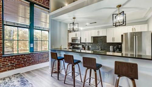 West End Loft - Downtown 5 min walk to River St - Foto 2