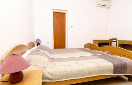 Apartment with balcony and sea view - Photo 11