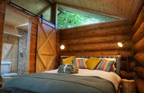 Secluded Hand Crafted Log Cabin - Foto 6