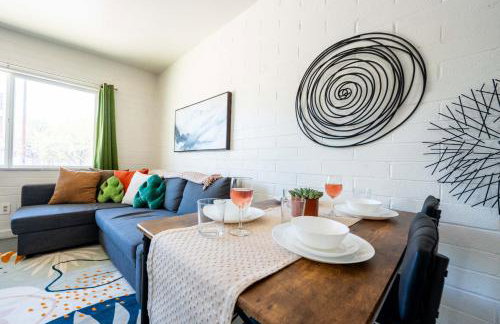 Spring Dream 2BR Apt with Parking in the Heart of DT - Foto 3