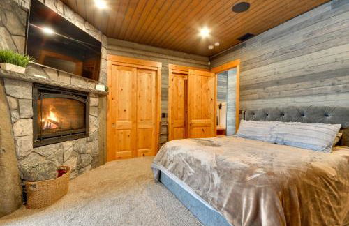 Luxurious Waterfront Retreat with Private Pond! - Foto 39