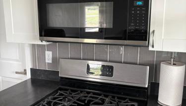 Nexlevel Rentals - Photo 2, stove