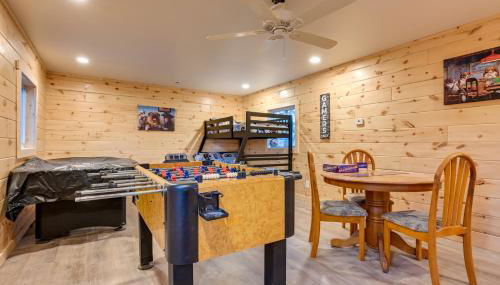 Riverfront Michigan Cottage with Fire Pit and Kayaks! - Foto 2