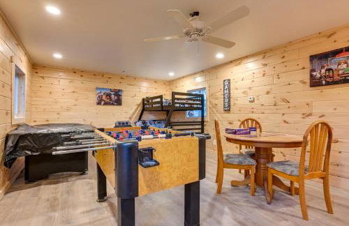 Riverfront Michigan Cottage with Fire Pit and Kayaks! - Foto 2