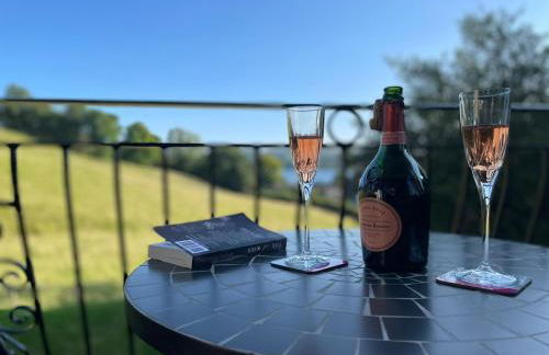 Brand New - Contemporary - 2 Bedroom - 2 Bathroom - Spacious Apartment - Lake Views - Foto 33