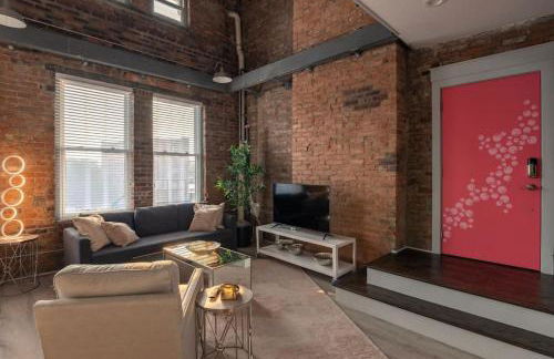 BUBBLES FANTASY SUITE Explore OTR and Rhinegeist - Foto 15