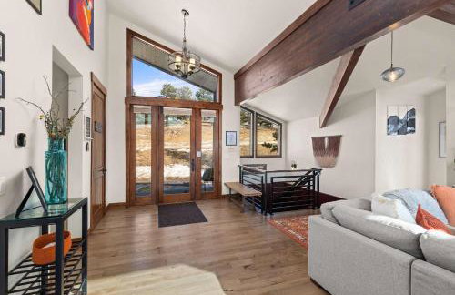 Ridge View Retreat - Panoramic Views and Hot Tub - Foto 16