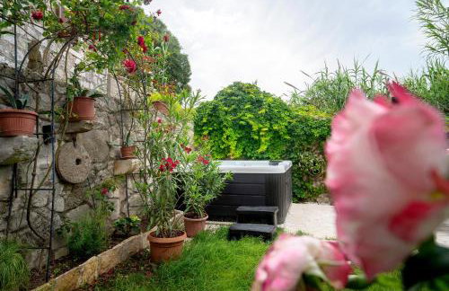 Holiday Home Skala and Kala with hot tubs - Photo 26