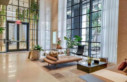 Experience Miami Vibes in the Heart of Downtown - Foto 29