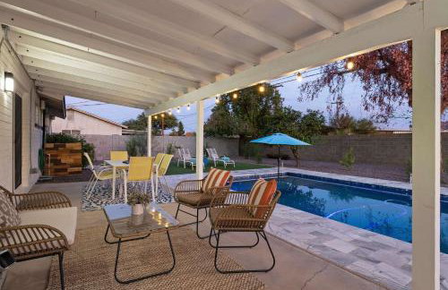 Shangri La Home - Boho Chic with Patio Pool & Grille - Foto 39