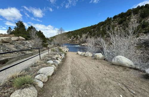 Dogs OK! Prime Home Base minutes to Downtown and Trails - Foto 49