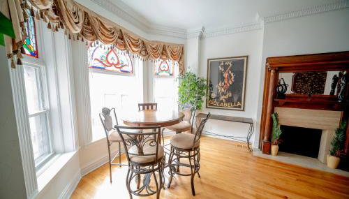 Club Salon Sleeps 10-20 Free Parking & TV - Foto 2