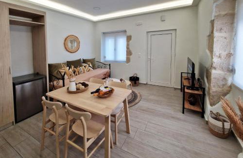 Granny's Nest - Photo 1