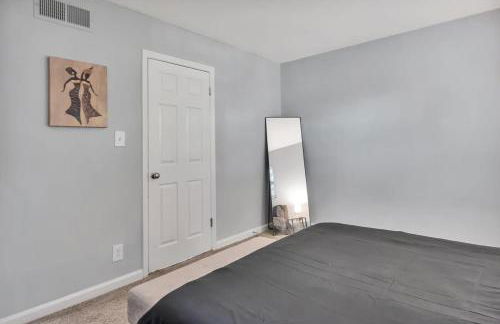 Simple 1BD Near Duke & Hospital - 2nd Floor - Photo 14