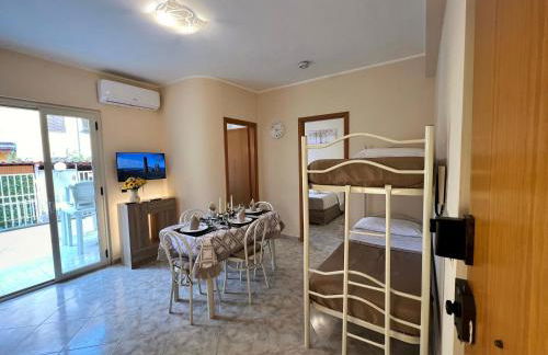 L' Antico Scoglio Appartamenti comfort Nocera Terinese Scalo - 4,7 e 11 Ospiti - Navetta Aeroporto-Stazione & Multi-Destinazioni - Piscina - Spiaggia a 300mt - Giardino e Zona pranzo all'aperto - WiFi & SmartTV - Aria Condizionata - Foto 55