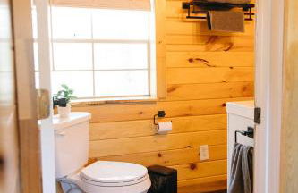 "Cozy Dumplin" - Warm & Modern Stay in RRG/Auxier - Foto 13