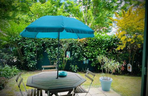 La Clef du Bonheur - 8 Min de Disney Jardin & Garage privatif - Foto 9