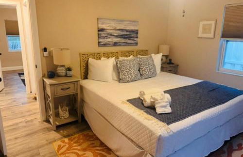 Gorgeous vacation home on the water with heated pool and sand! - Foto 16