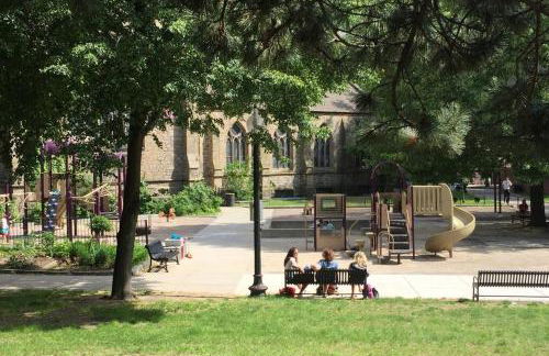 Parking - Private Entrance - King Beds - Foto 13