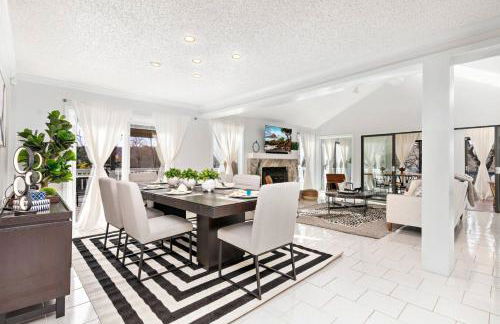 Stunning home woods 15 min to overlandpark - Photo 73