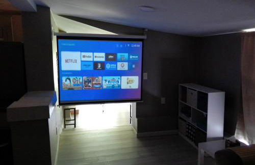 King Bed Creekfront Retreat in Jacksonville - Photo 41