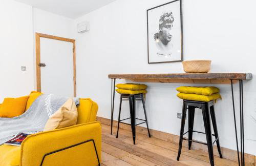 Spacious Loft Apartment - Smart TV - WiFi - On Street Parking 1NT - Foto 12